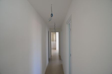 Corredor de apartamento à venda com 3 quartos, 110m² em Barra da Tijuca, Rio de Janeiro