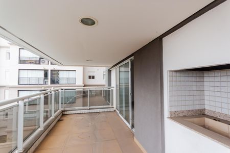 Apartamento para alugar com 150m², 3 quartos e 3 vagasVaranda