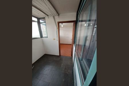 Apartamento à venda com 176m², 4 quartos e 2 vagas Apartamento à venda com 176m², 4 quartos e 2 vagasÁrea de Serviço