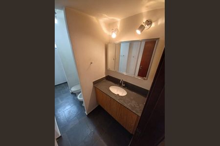 Apartamento à venda com 176m², 4 quartos e 2 vagas Apartamento à venda com 176m², 4 quartos e 2 vagasBanheiro 2