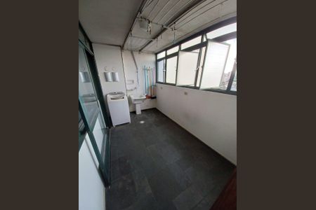 Apartamento à venda com 176m², 4 quartos e 2 vagas Apartamento à venda com 176m², 4 quartos e 2 vagasÁrea de Serviço