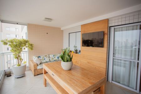 Apartamento à venda com 117m², 3 quartos e 2 vagasVaranda