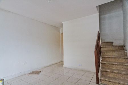 Casa à venda com 70m², 2 quartos e 1 vagaSala