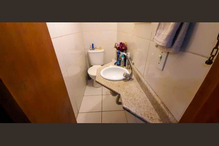 Casa para alugar com 290m², 5 quartos e 3 vagas Casa para alugar com 290m², 5 quartos e 3 vagasLavabo