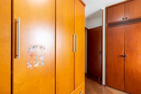 Apartamento à venda com 84m², 3 quartos e 2 vagasQuarto 2