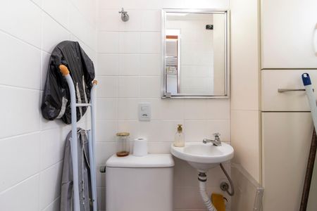 Apartamento à venda com 84m², 3 quartos e 2 vagasBanheiro de Serviço