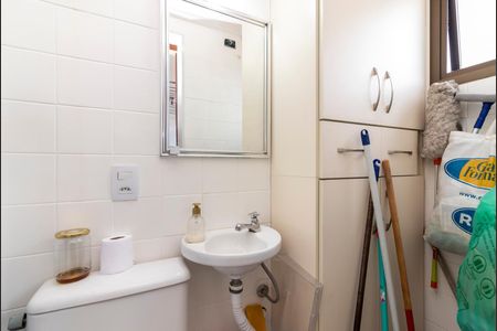 Apartamento à venda com 84m², 3 quartos e 2 vagasBanheiro de Serviço