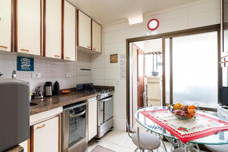 Apartamento à venda com 84m², 3 quartos e 2 vagasCozinha