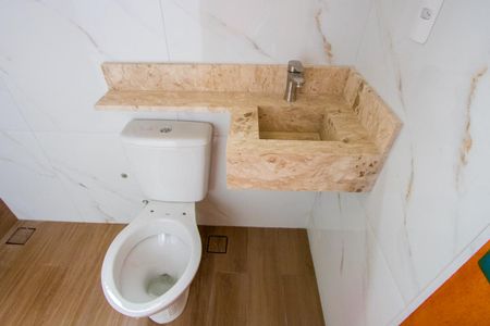 Casa à venda com 93m², 2 quartos e 2 vagas Casa à venda com 93m², 2 quartos e 2 vagasBanheiro da Suíte 2