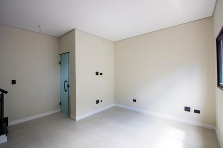 Casa à venda com 93m², 2 quartos e 2 vagas Casa à venda com 93m², 2 quartos e 2 vagasSala