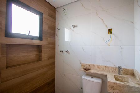 Casa à venda com 93m², 2 quartos e 2 vagas Casa à venda com 93m², 2 quartos e 2 vagasBanheiro da Suíte