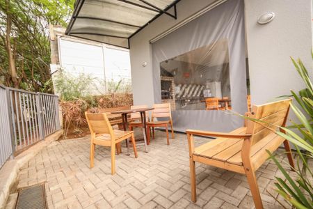 Apartamento à venda com 34m², 2 quartos e sem vaga Apartamento à venda com 34m², 2 quartos e sem vagaÁrea comum - Churrasqueira