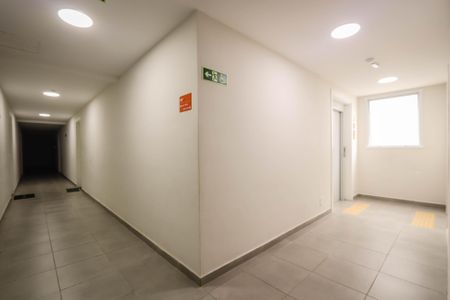 Apartamento à venda com 34m², 2 quartos e sem vaga Apartamento à venda com 34m², 2 quartos e sem vagaHall Social