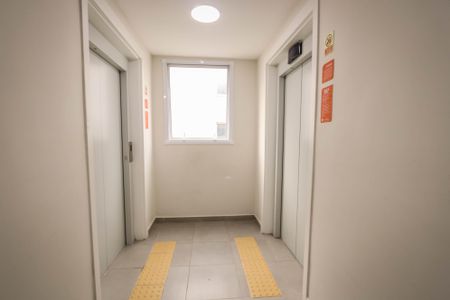 Apartamento à venda com 34m², 2 quartos e sem vaga Apartamento à venda com 34m², 2 quartos e sem vagaElevador