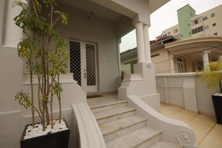 Casa à venda com 248m², 5 quartos e 4 vagasFachada