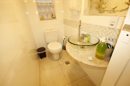 Casa à venda com 248m², 5 quartos e 4 vagasLavabo