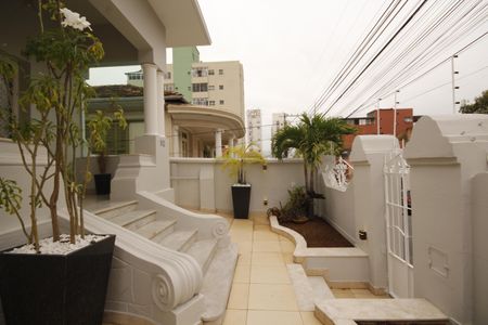 Casa à venda com 248m², 5 quartos e 4 vagasQuintal