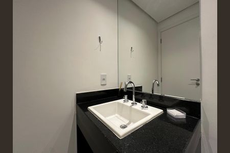 Studio à venda com 24m², 1 quarto e sem vaga Studio à venda com 24m², 1 quarto e sem vagaBanheiro