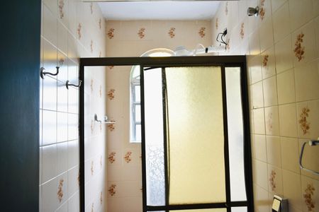 Casa para alugar com 162m², 3 quartos e 4 vagas Casa para alugar com 162m², 3 quartos e 4 vagasBanheiro da Suíte 1