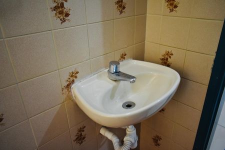 Casa para alugar com 162m², 3 quartos e 4 vagas Casa para alugar com 162m², 3 quartos e 4 vagasBanheiro da Suíte 1