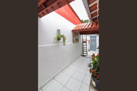 Casa à venda com 80m², 2 quartos e 1 vagaQuintal