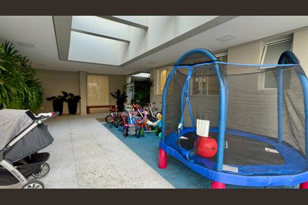 Apartamento à venda com 80m², 2 quartos e 2 vagasPlayground