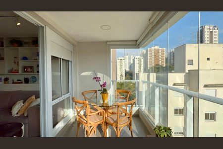 Apartamento à venda com 80m², 2 quartos e 2 vagasVaranda