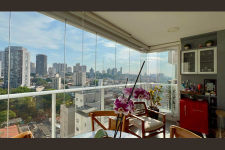 Apartamento à venda com 80m², 2 quartos e 2 vagasVaranda