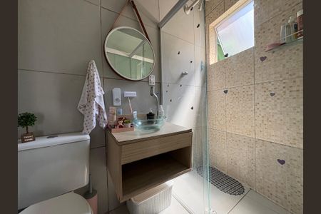 Casa à venda com 112m², 2 quartos e 2 vagas Casa à venda com 112m², 2 quartos e 2 vagasBanheiro da suíte 1