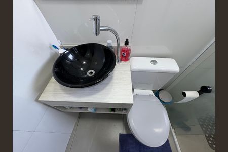 Casa à venda com 112m², 2 quartos e 2 vagas Casa à venda com 112m², 2 quartos e 2 vagasBanheiro da suíte 2