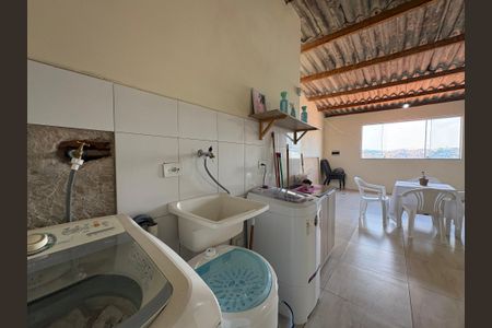 Casa à venda com 112m², 2 quartos e 2 vagas Casa à venda com 112m², 2 quartos e 2 vagasLavanderia