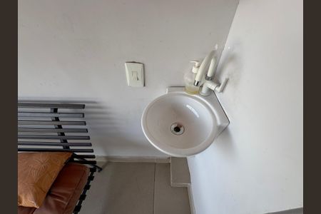 Casa à venda com 112m², 2 quartos e 2 vagas Casa à venda com 112m², 2 quartos e 2 vagasLavabo