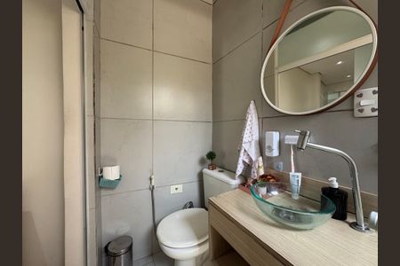 Casa à venda com 112m², 2 quartos e 2 vagas Casa à venda com 112m², 2 quartos e 2 vagasBanheiro da suíte 1