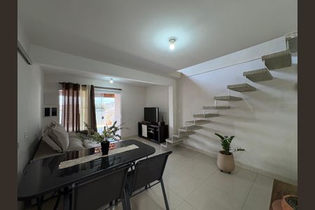 Sala de casa à venda com 2 quartos, 112m² em Vila Junqueira, Santo André