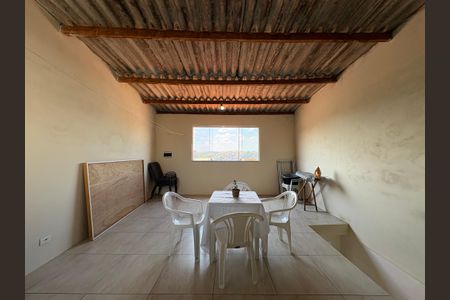 Casa à venda com 112m², 2 quartos e 2 vagas Casa à venda com 112m², 2 quartos e 2 vagasCobertura