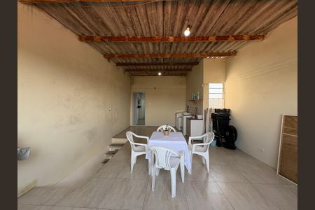 Casa à venda com 112m², 2 quartos e 2 vagas Casa à venda com 112m², 2 quartos e 2 vagasCobertura