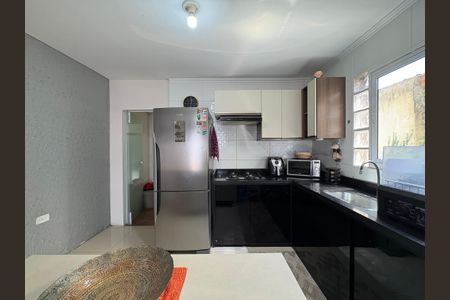 Casa à venda com 112m², 2 quartos e 2 vagas Casa à venda com 112m², 2 quartos e 2 vagasCozinha