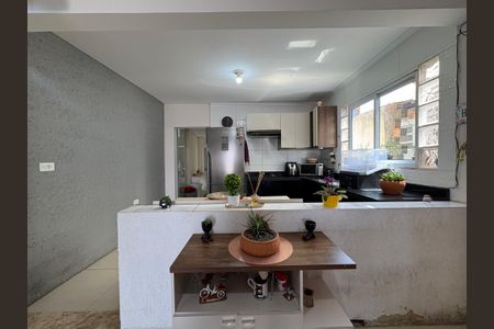 Casa à venda com 112m², 2 quartos e 2 vagas Casa à venda com 112m², 2 quartos e 2 vagasCozinha