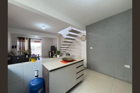 Casa à venda com 112m², 2 quartos e 2 vagas Casa à venda com 112m², 2 quartos e 2 vagasCozinha