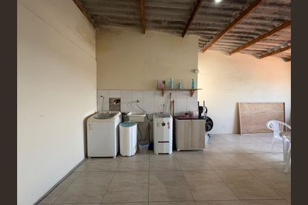 Casa à venda com 112m², 2 quartos e 2 vagas Casa à venda com 112m², 2 quartos e 2 vagasLavanderia