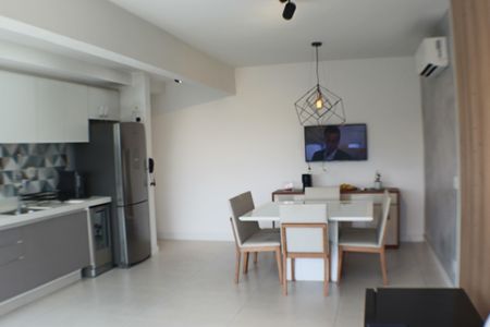 Apartamento à venda com 90m², 2 quartos e 2 vagasSala