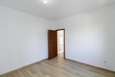 Quarto 2 de casa para alugar com 2 quartos, 120m² em São João Batista, Belo Horizonte