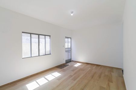 Casa para alugar com 120m², 2 quartos e sem vaga Casa para alugar com 120m², 2 quartos e sem vagaSala