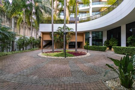 Apartamento à venda com 194m², 3 quartos e 3 vagasFachada 