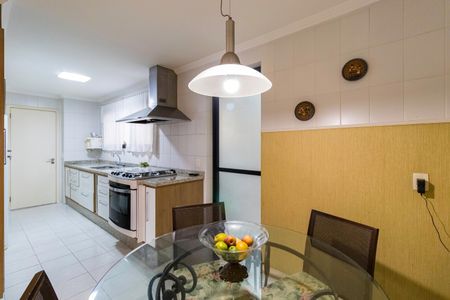 Apartamento à venda com 194m², 3 quartos e 3 vagasCozinha