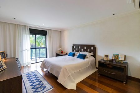 Apartamento à venda com 194m², 3 quartos e 3 vagasSuíte 1