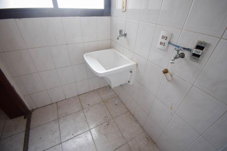 Apartamento à venda com 77m², 2 quartos e 2 vagasÁrea de Serviço