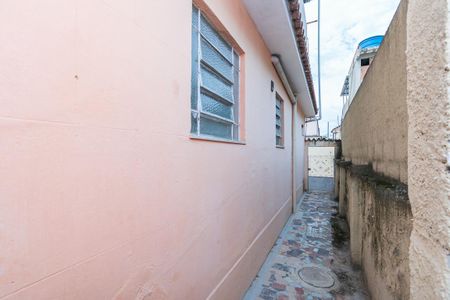 Casa para alugar com 80m², 2 quartos e 2 vagasQuintal