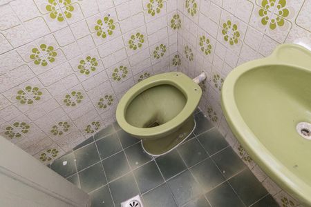 Casa para alugar com 80m², 2 quartos e 2 vagasBanheiro de serviço