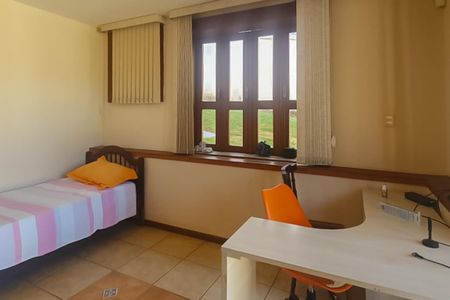 Casa à venda com 287m², 4 quartos e 3 vagas Casa à venda com 287m², 4 quartos e 3 vagasQuarto 2